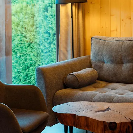 Krótki Szpic Chalet *
